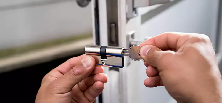 Emergency Locksmith for House Valinda